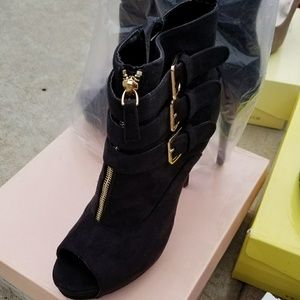 NEW WILD DIVA HEELS